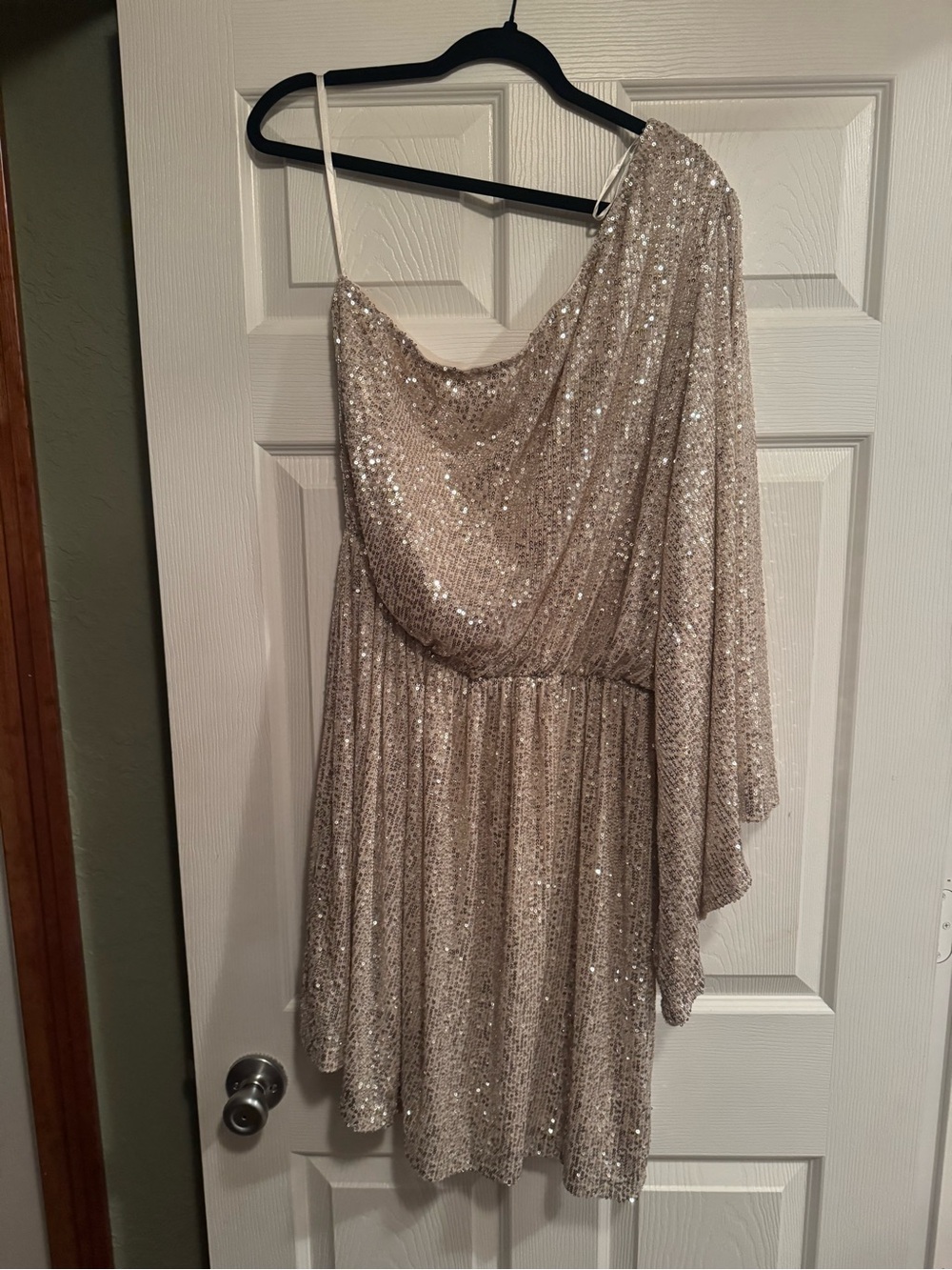 Chic Soul Champagne Sequin One-Shoulder Strapless Dress